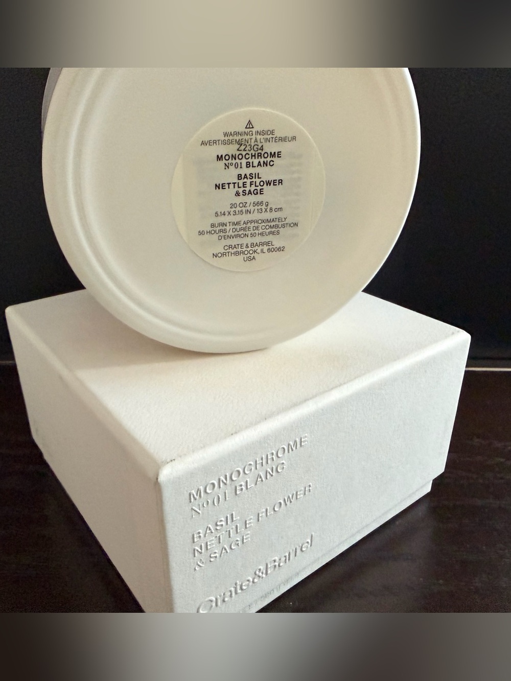 Crate&Barrel Monochrome No.01 Blanc 3-wick Candle - Picture 4 of 6